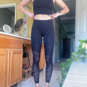 Black like new lulu lemon mesh leggings